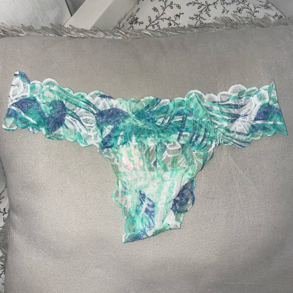 PINK VS size S Lace Thong